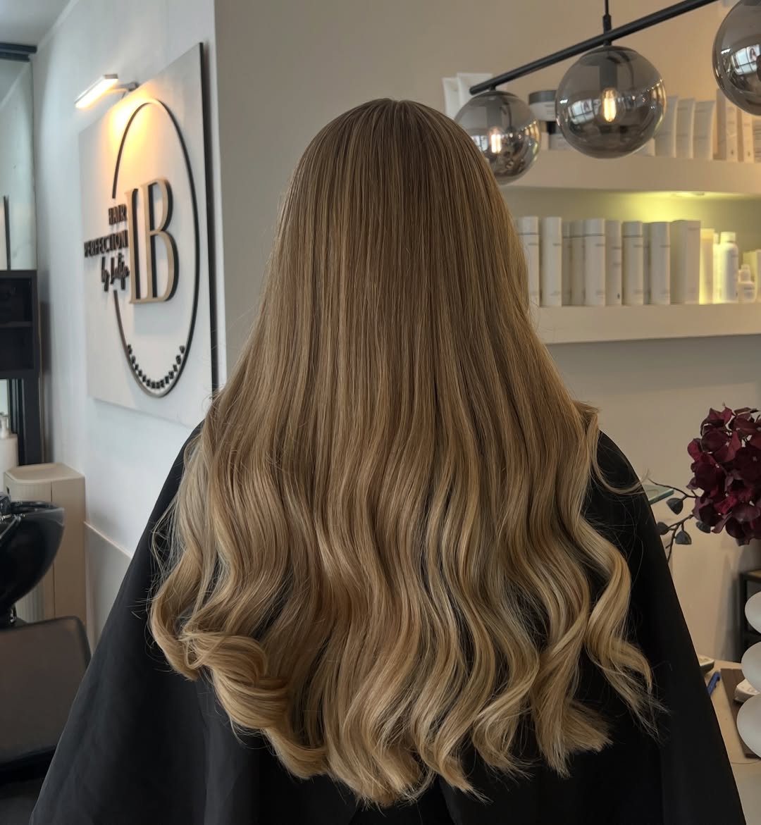 Balayage · Honey blonde